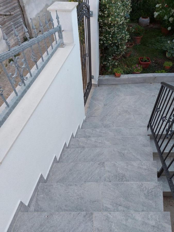 Apartman Luka Jadrtovac 외부 사진